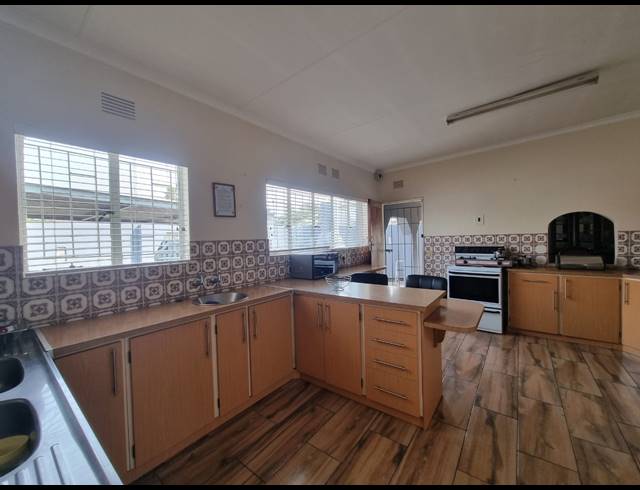 3 BEDROOM HOUSE FOR SALE IN VANDERBIJLPARK SE 6